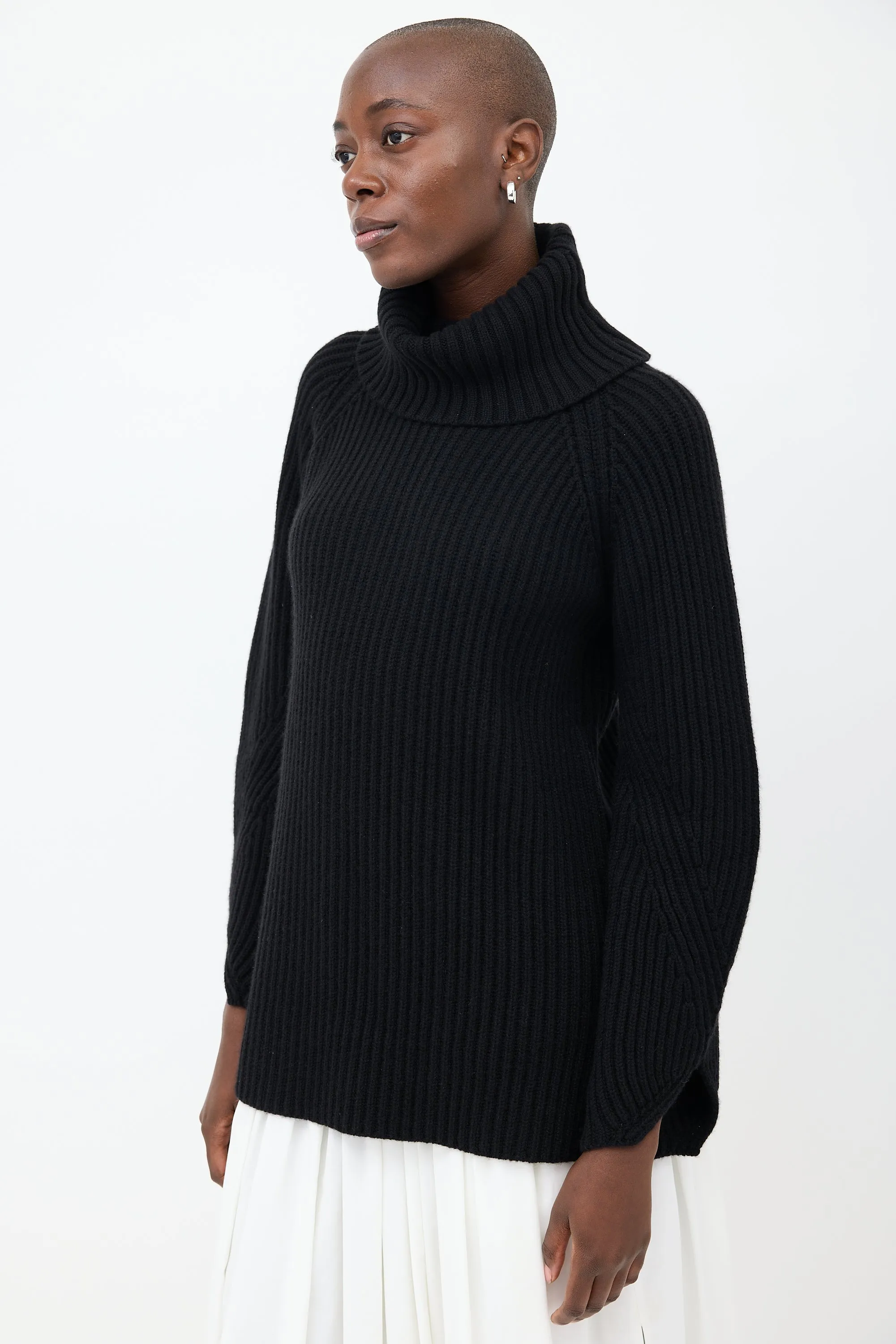 Black Cashmere Nimbus Turtleneck Sweater