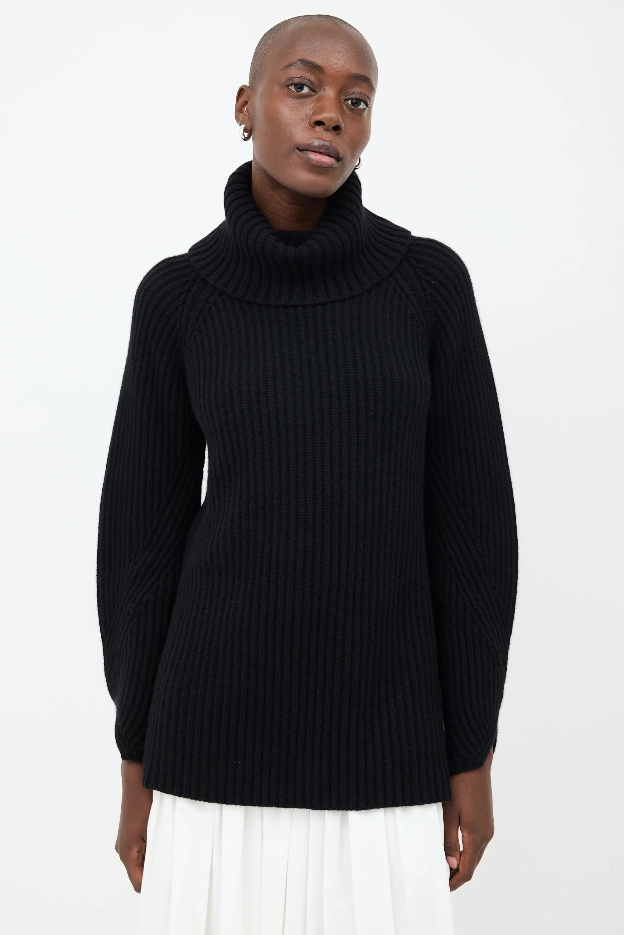 Black Cashmere Nimbus Turtleneck Sweater