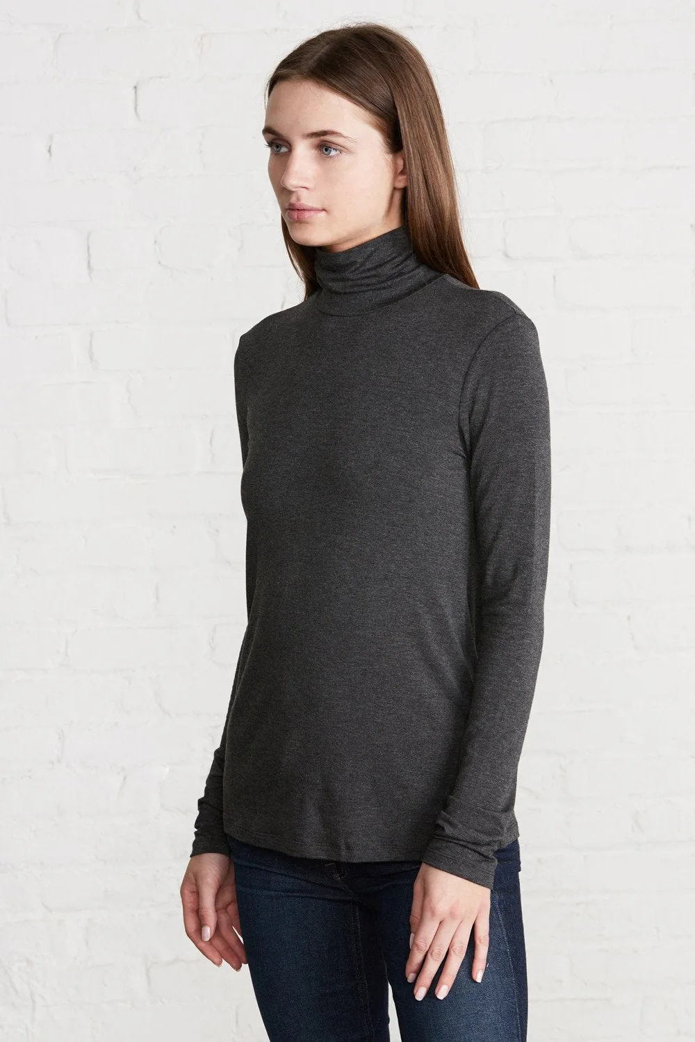 Flannery Turtleneck