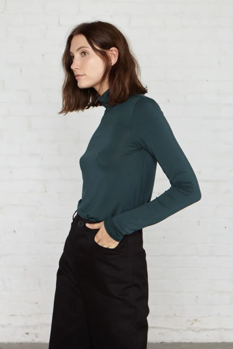 Flannery Turtleneck