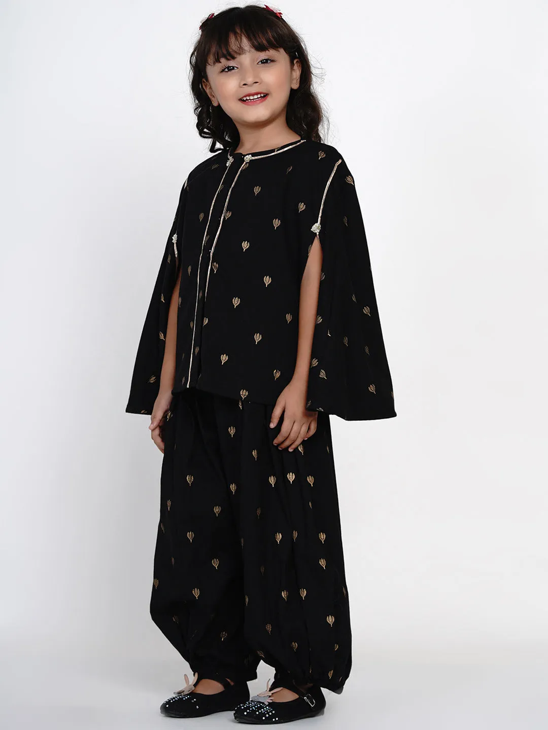 Jashvi Girls Black Gotta Patti Kurta with Salwar