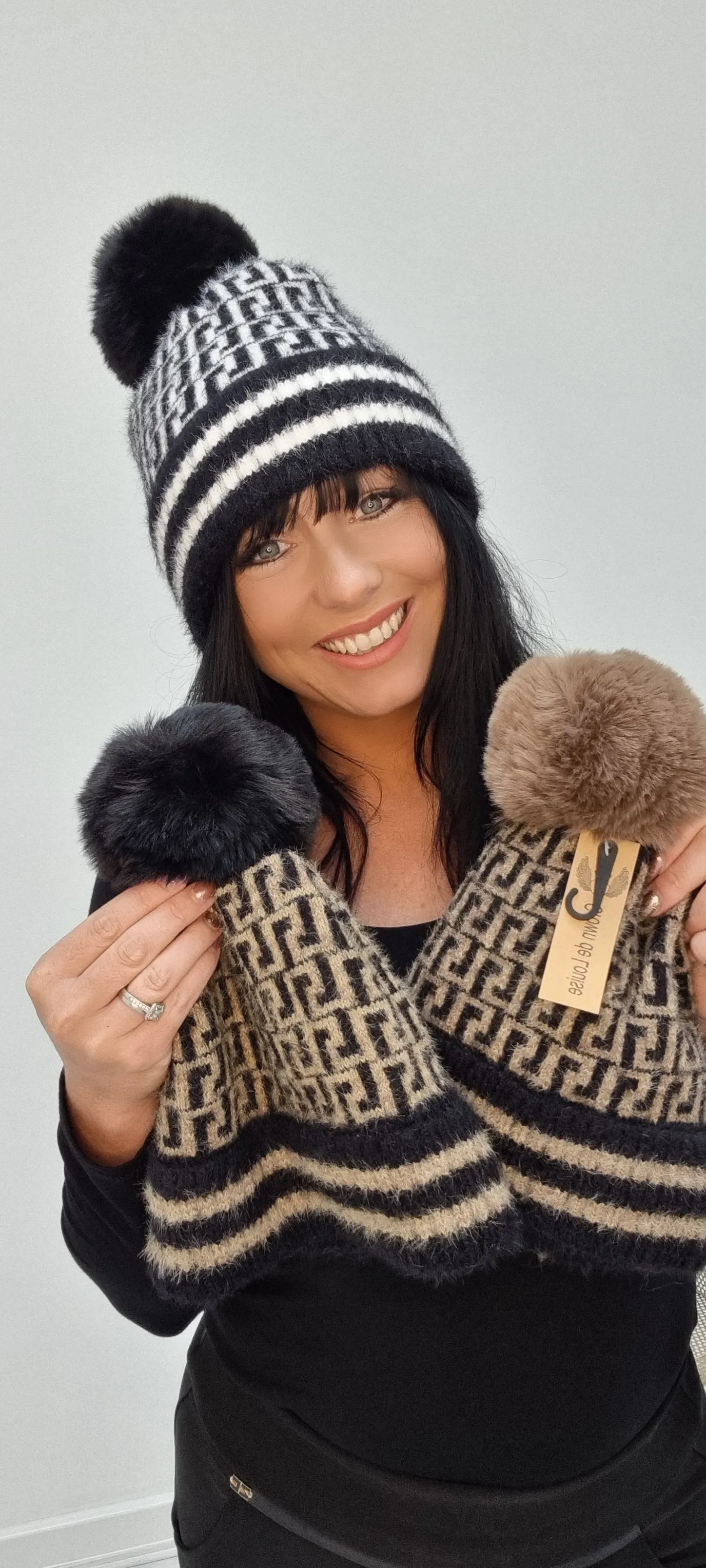 Oslo Pom Pom Hat - (choose your colour)