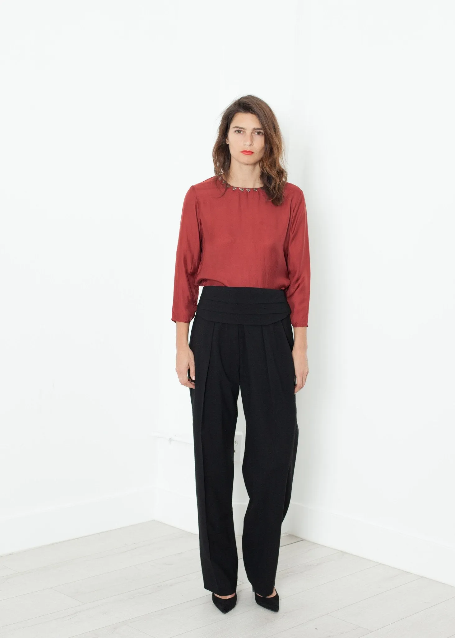 Pleated Waistband Trouser in Black