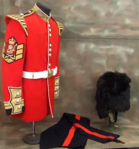 Scots Guardsman Senior NCO Bandsman Uniform Set: Early ERII