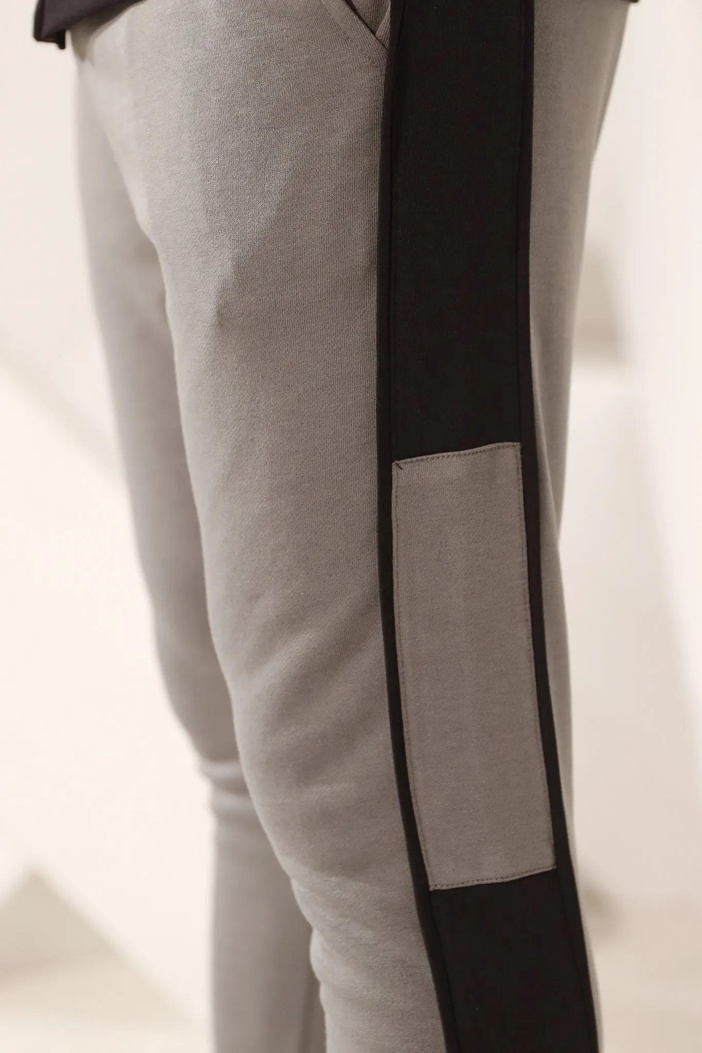 Striped Gray Tapered Trousers - W20 - MTR008R