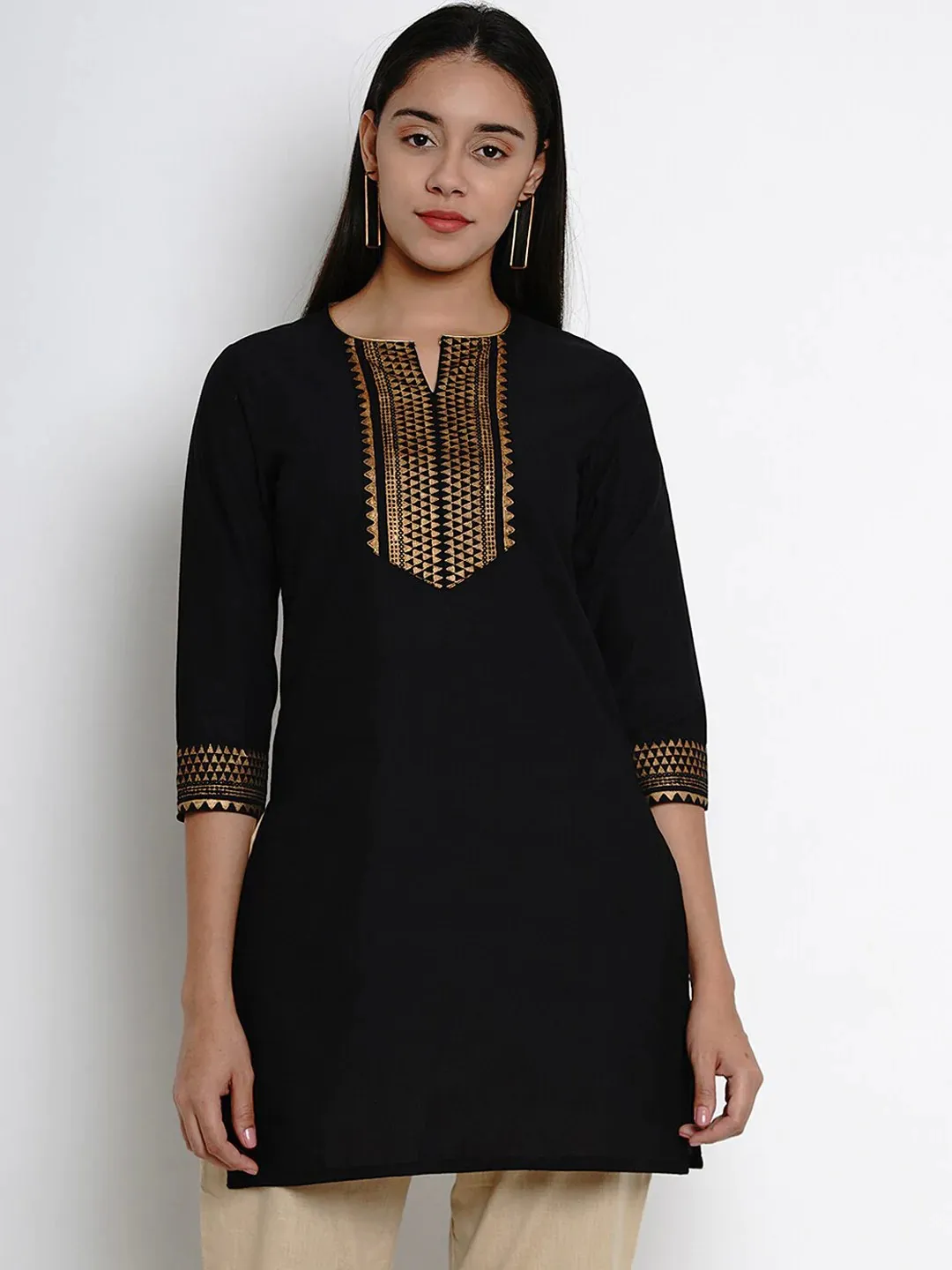 Women'S Black & Gold-Toned Solid Tunic